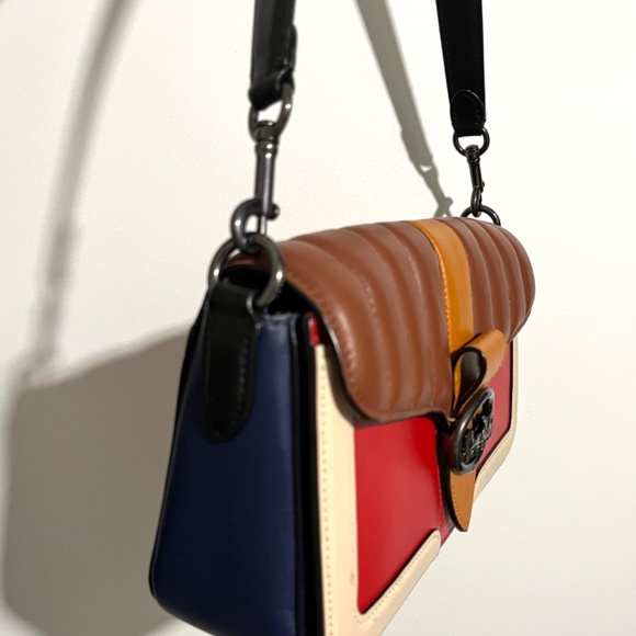 Authentic Coach Georgie Shoulder/Crossbody bag - Picture 3 of 11